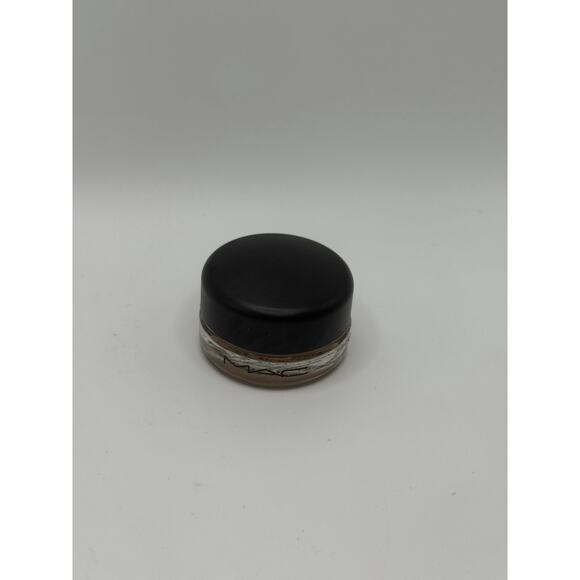 Mac Born to Beam Pro Longwear Paint Pot Poids Net WT 0.17 Oz/5g - Picture 2 of 4